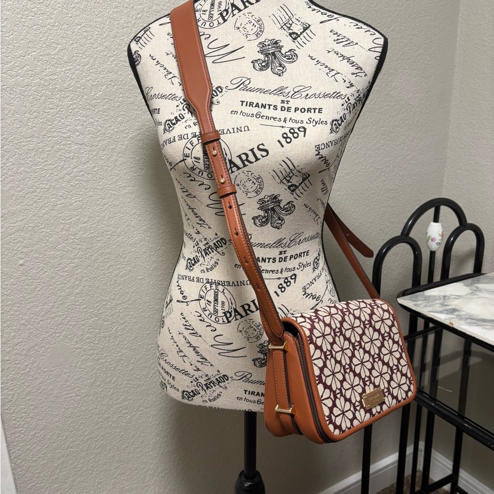 Kate Spade ♠️ Floral Crossbody Bag - Burgundy and Cream NWT - Picture 4 of 13